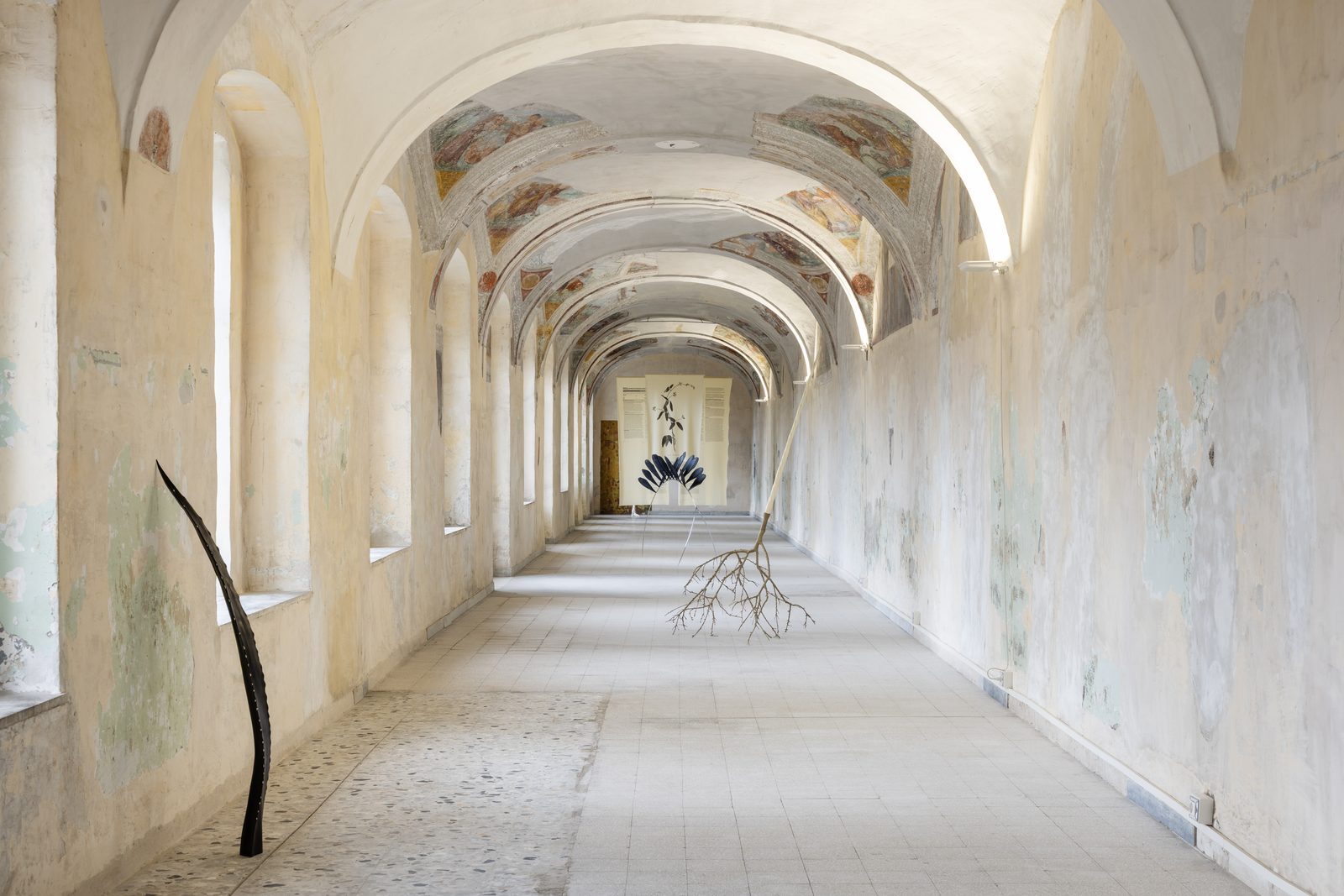 L’istinto ha preservato la mia specie. Luca Petti in dialogo con la Collezione Fabio Frasca, installation view, La Santissima — Community Hub, Naples, 2025 — ph. Danilo Donzelli