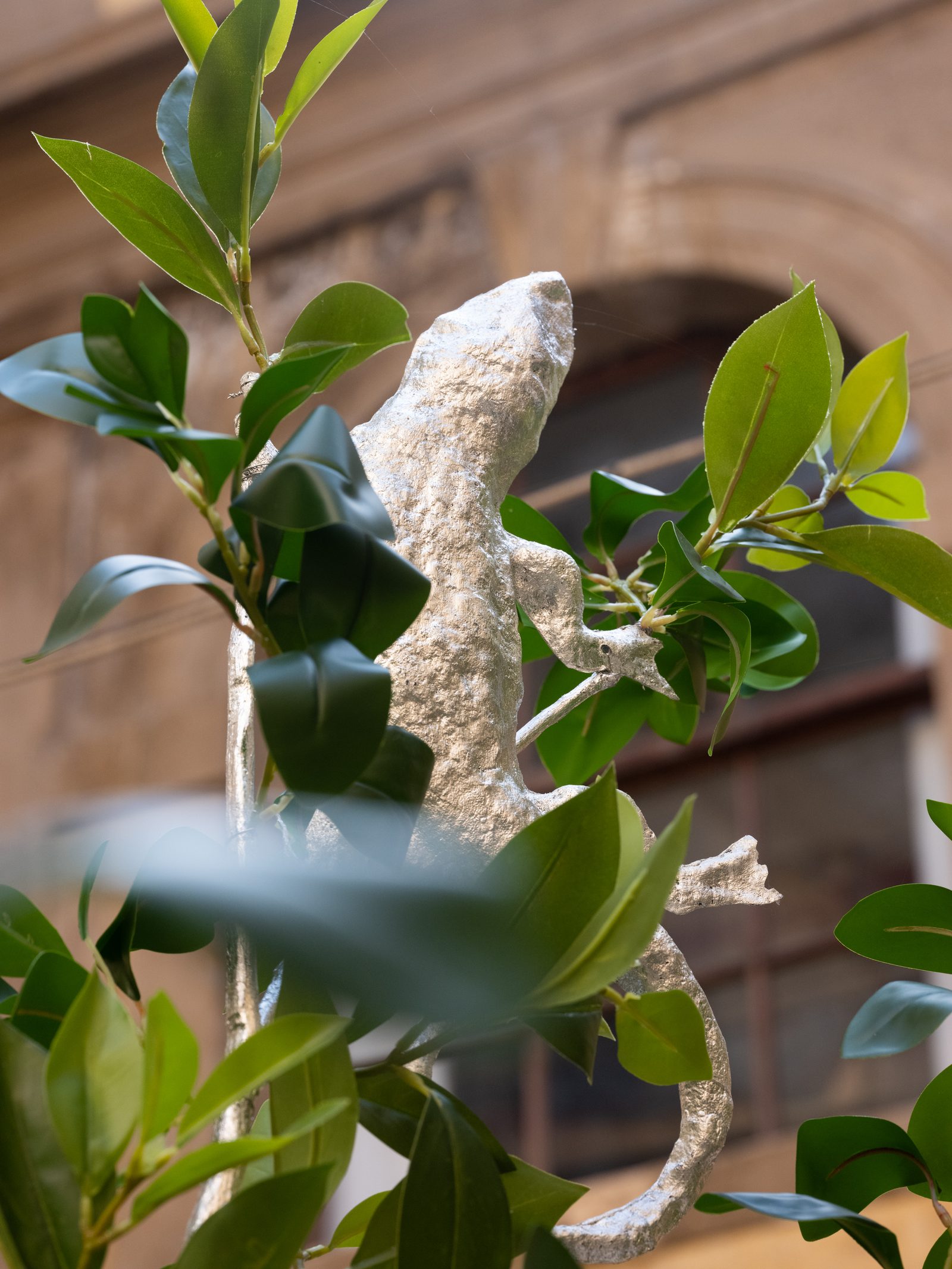 Processi di domesticazione espansa, installation view, aluminium, tropicalized iron, thermoformed PVC, Museo di Storia Naturale di Verona, Verona, 2022 — ph. Davide Galandini